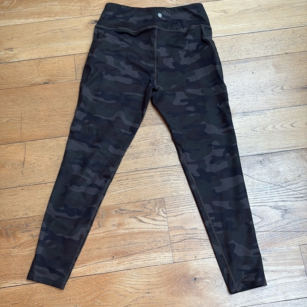 NWT Gradual Leggings. Size XL - Picture 3 of 8